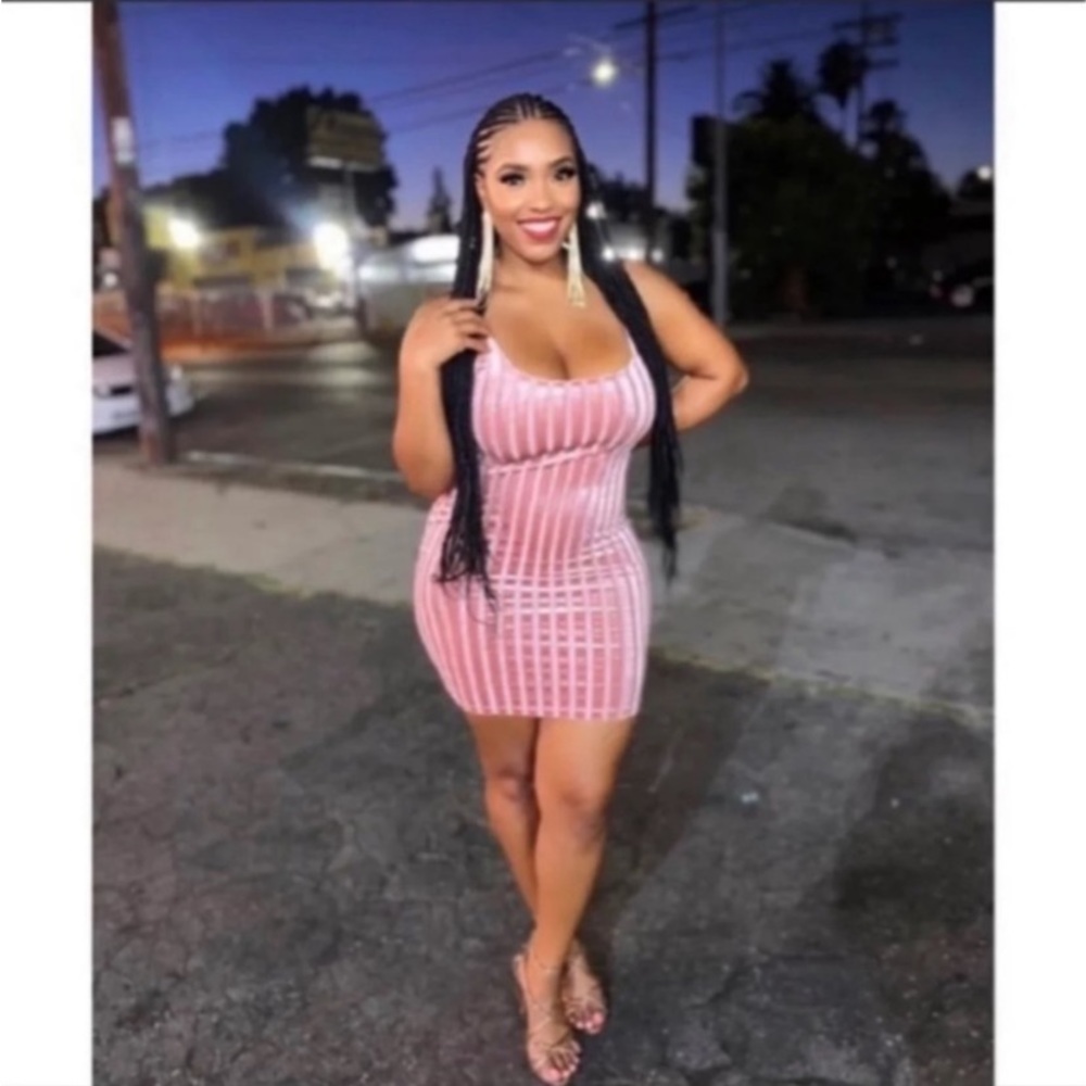 PINK VELVET SPAGHETTI STRAP BODY CON DRESS - Picture 4 of 11